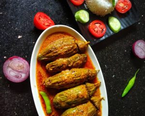 Chingri Potoler Dolma(Stuffed Parwal)