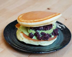 Dorayaki Matcha Ice Cream With Red Beams☆ Dessert