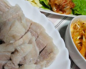 Leek Namul to Eat with Samgyeopsal and Other Korean Dishes
