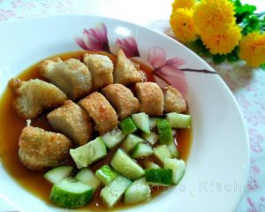 Pempek Teri (Anchovy Fishcake)