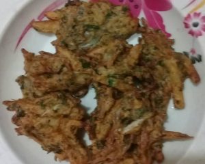 Spicy kadi pakoras